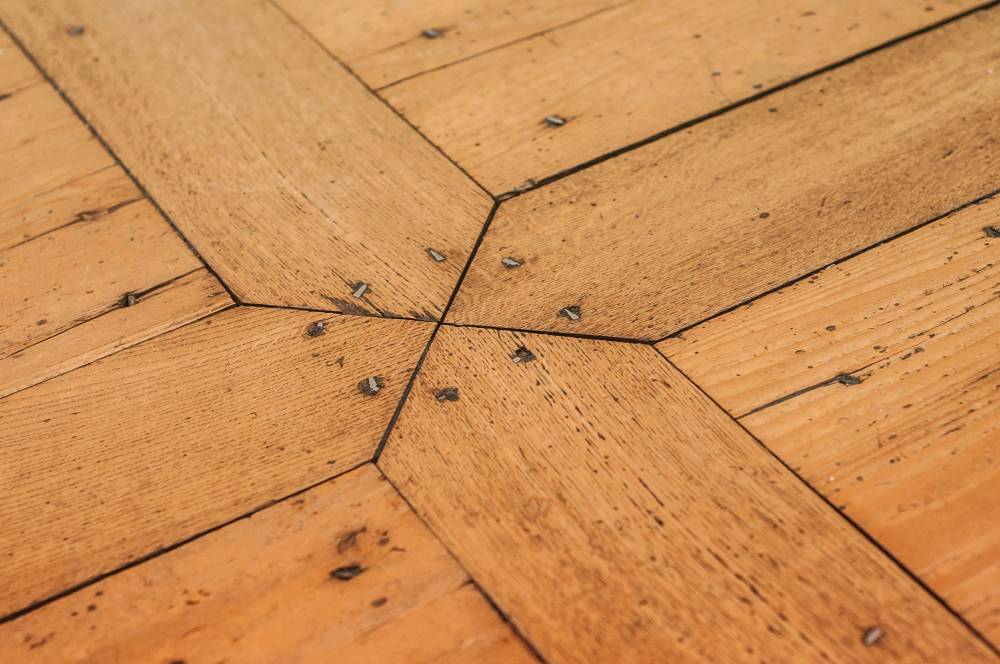 pose parquet près de Notre-Dame-de-Monts